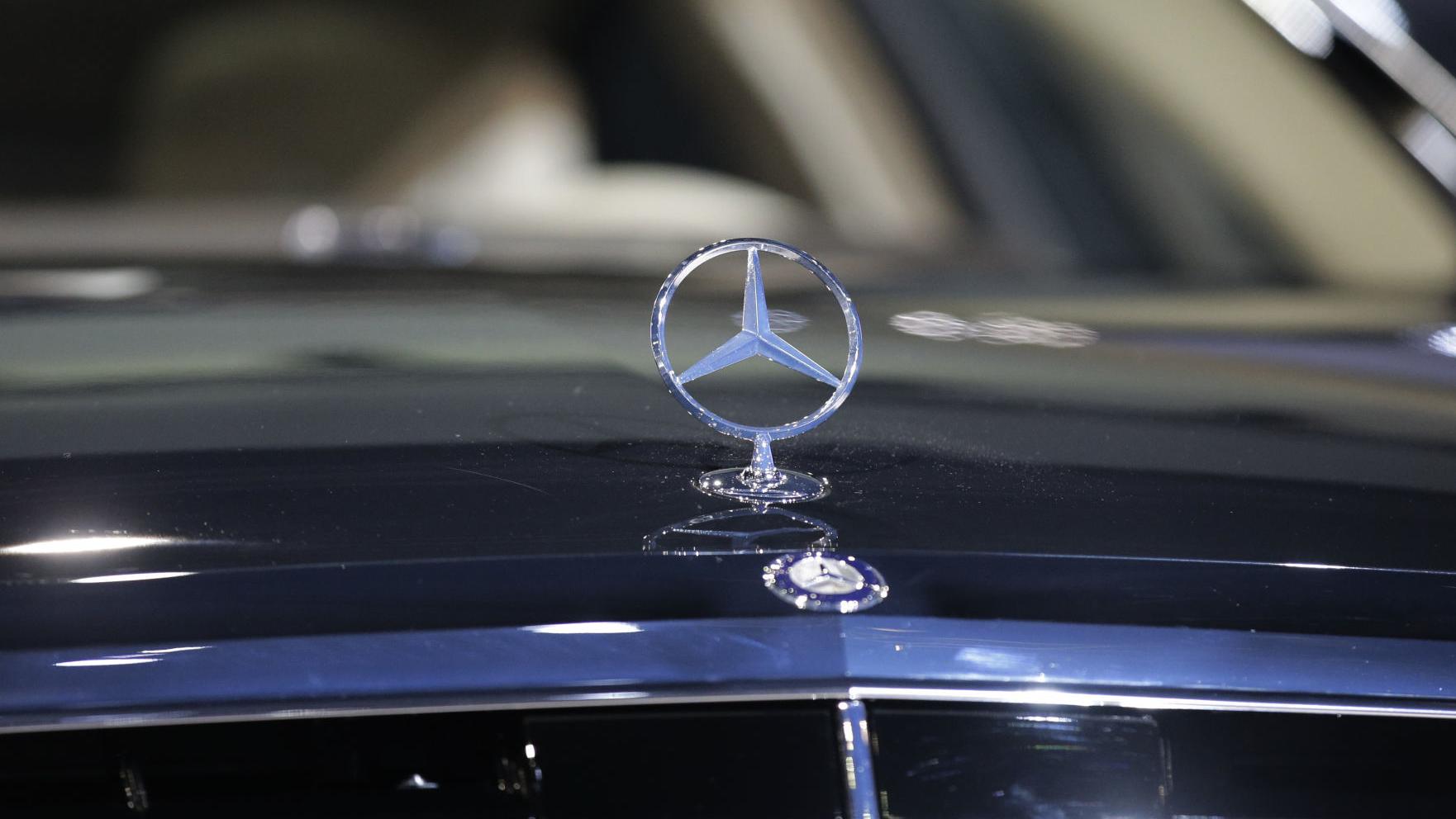 Arizona sues Mercedes Benz, claims it lied to consumers about diesel engines